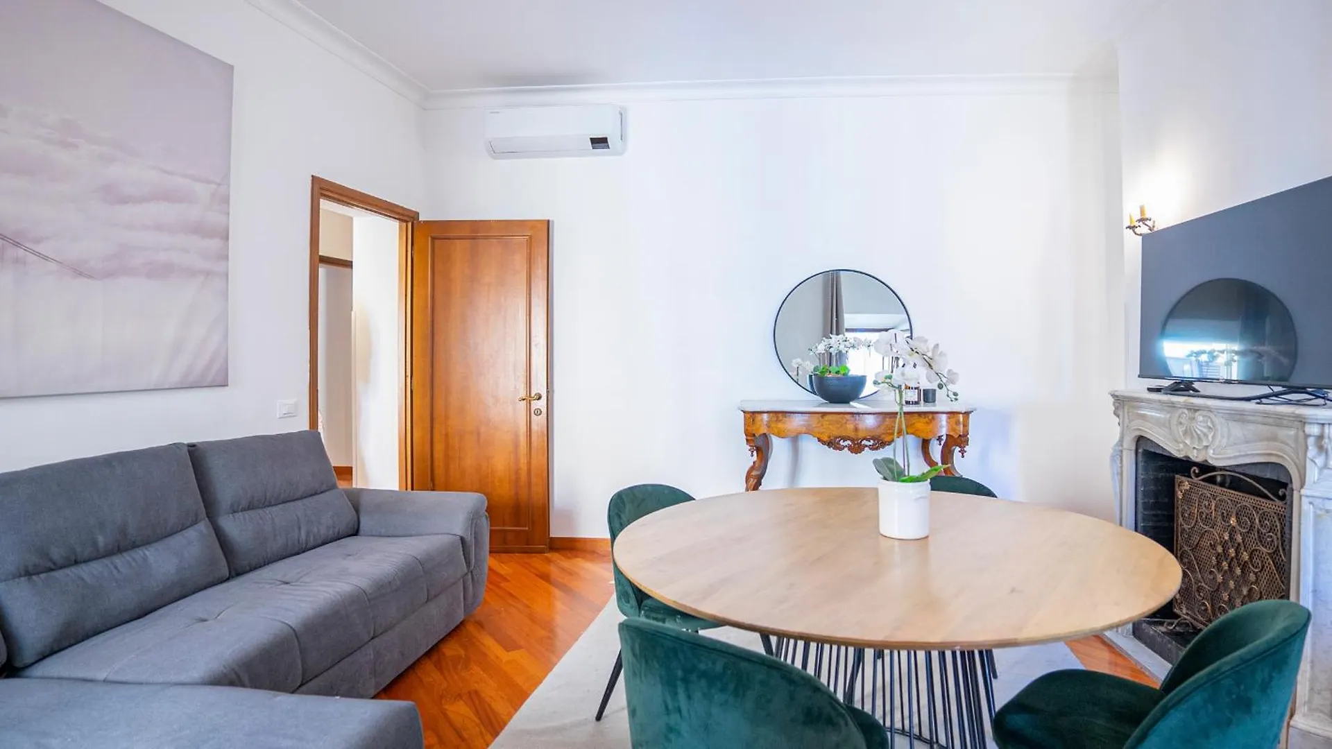 Piazza Navona Elegant And Central Three-Room Apt Рим
